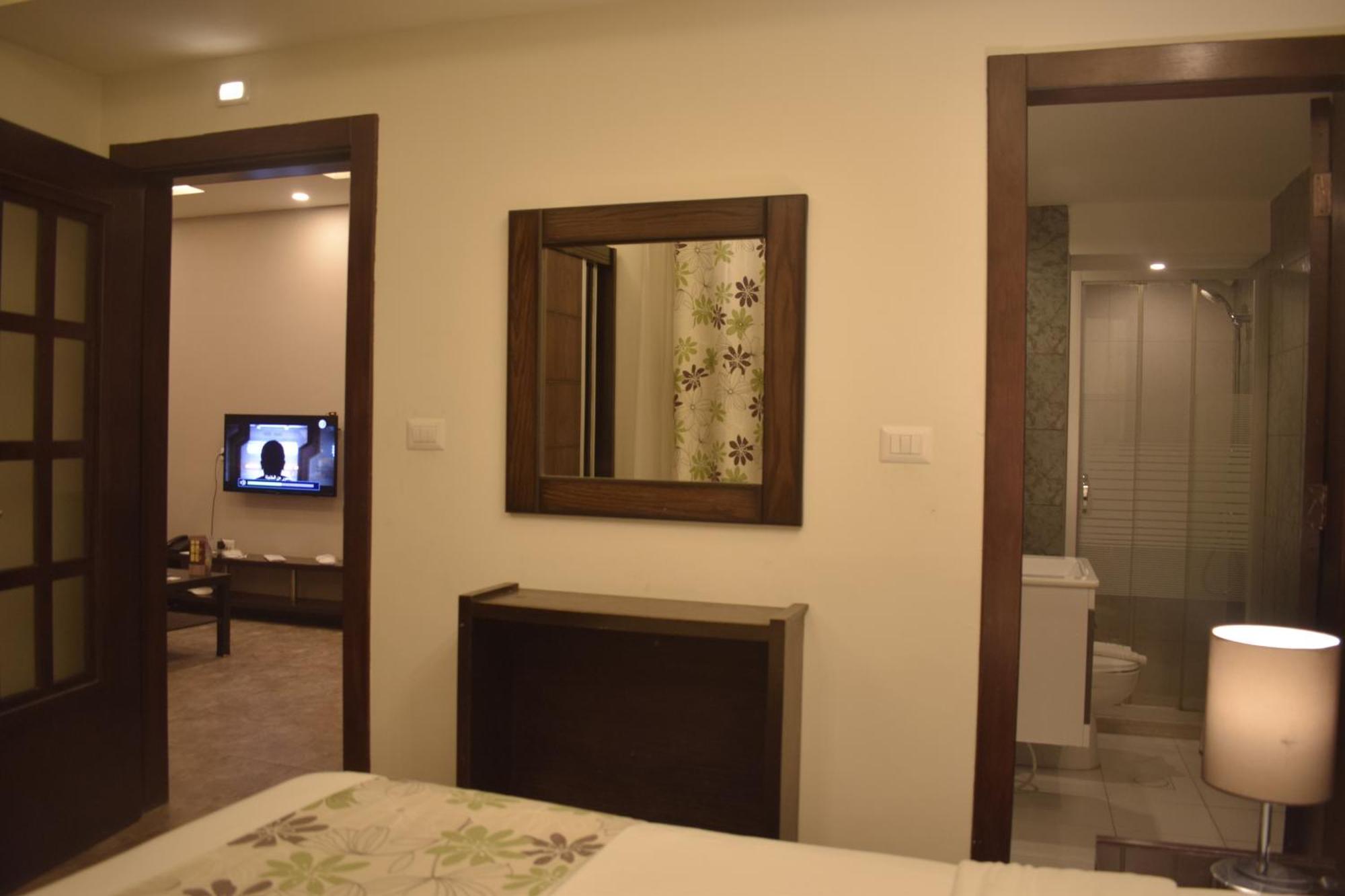Shams Alweibdeh Hotel Apartments Amman Eksteriør billede